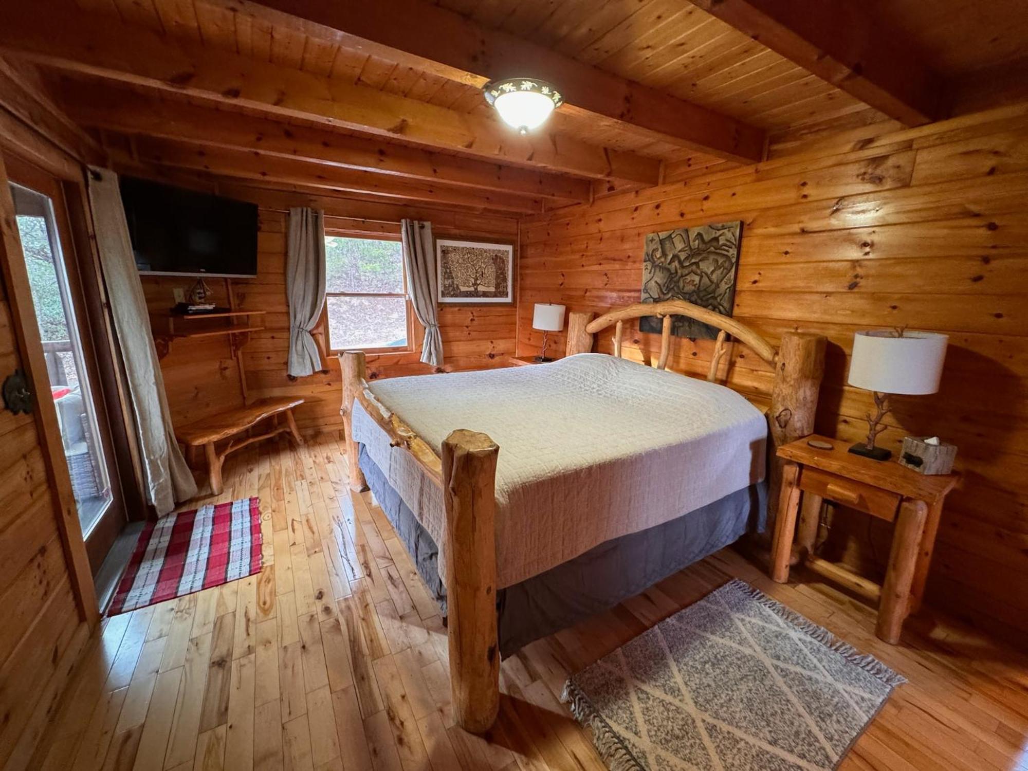 Smoky Paws - Exceptional Cabin, Stunning Mountain Views, Hot Tub, Tranquil, Gigabit Internet, Free L2 Ev 鸽子谷 外观 照片