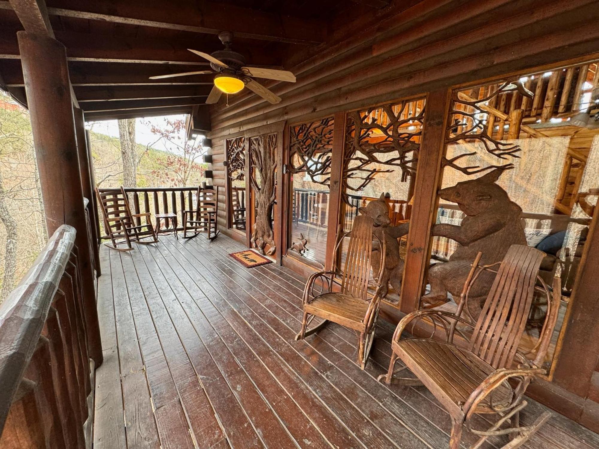 Smoky Paws - Exceptional Cabin, Stunning Mountain Views, Hot Tub, Tranquil, Gigabit Internet, Free L2 Ev 鸽子谷 外观 照片