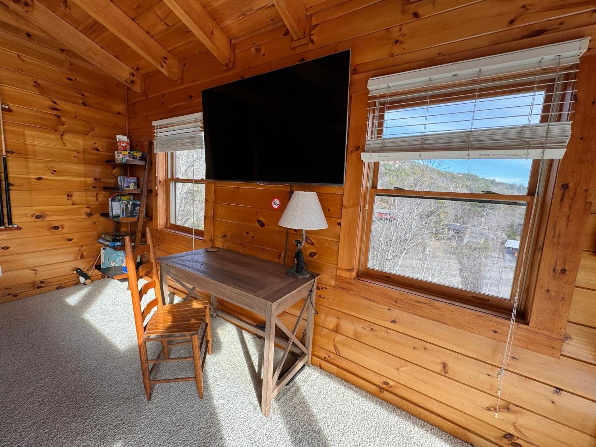 Smoky Paws - Exceptional Cabin, Stunning Mountain Views, Hot Tub, Tranquil, Gigabit Internet, Free L2 Ev 鸽子谷 外观 照片