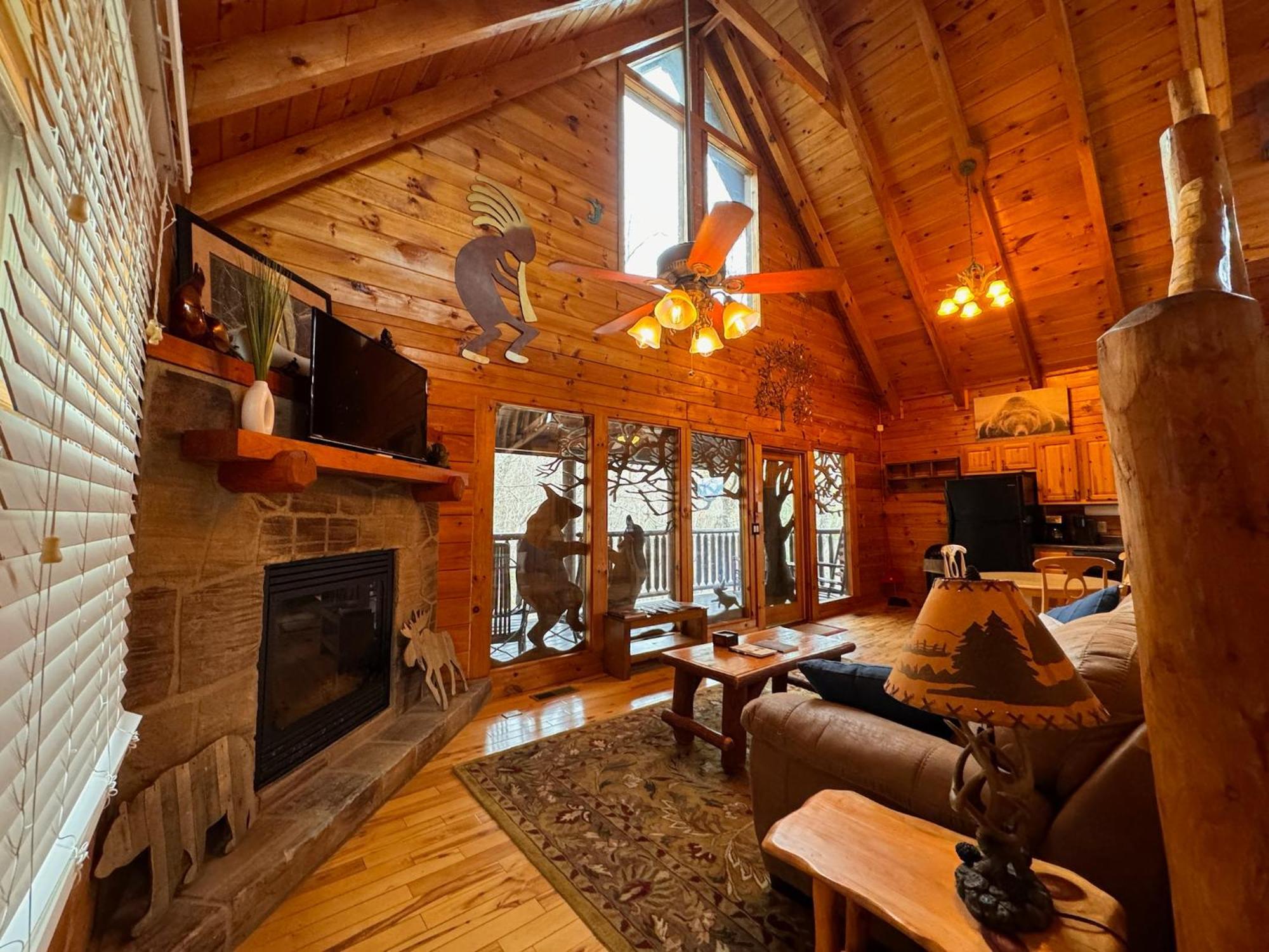 Smoky Paws - Exceptional Cabin, Stunning Mountain Views, Hot Tub, Tranquil, Gigabit Internet, Free L2 Ev 鸽子谷 外观 照片