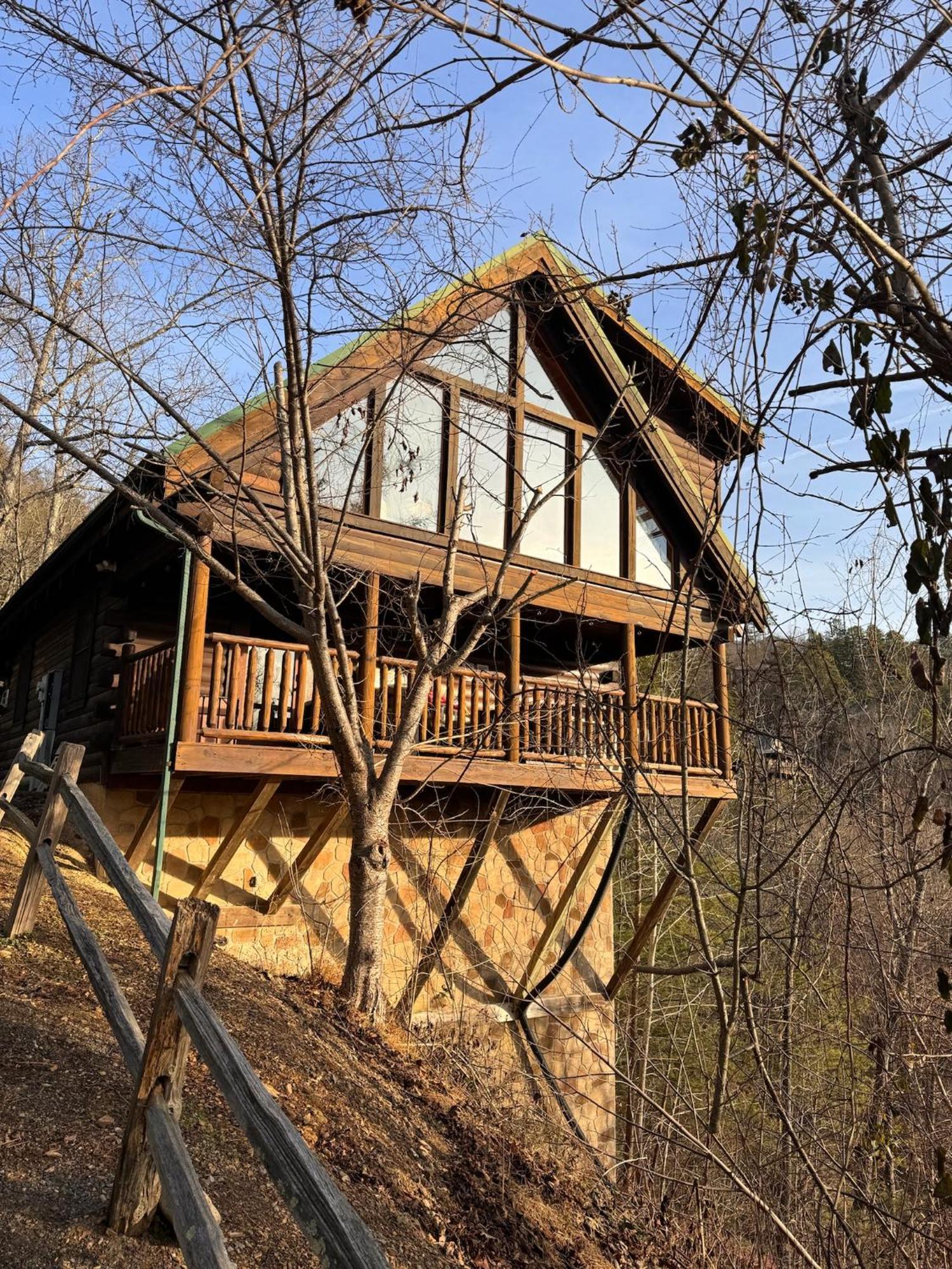 Smoky Paws - Exceptional Cabin, Stunning Mountain Views, Hot Tub, Tranquil, Gigabit Internet, Free L2 Ev 鸽子谷 外观 照片